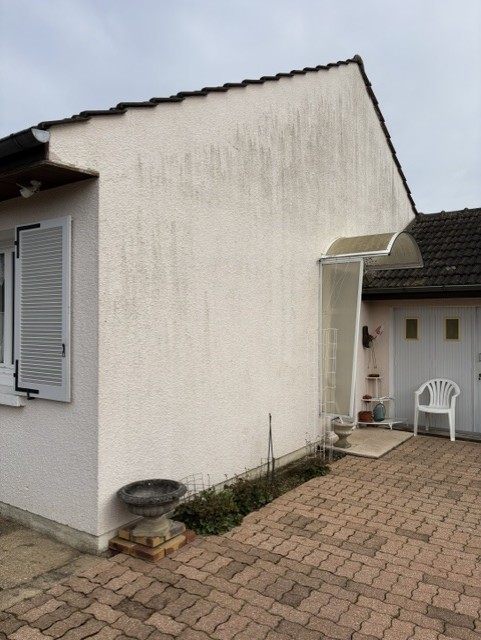 Façade avant ravalement à Saint-Clément - L'Eco-Renov